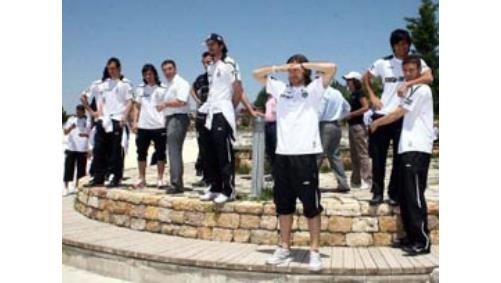 Beiktal futbolcular Pamukkale'yi gezdi